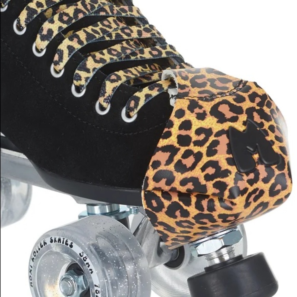 Moxi Panther Toe Caps